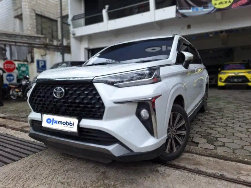 Like New - Toyota Avanza 1.5 Veloz Bensin-MT 2023