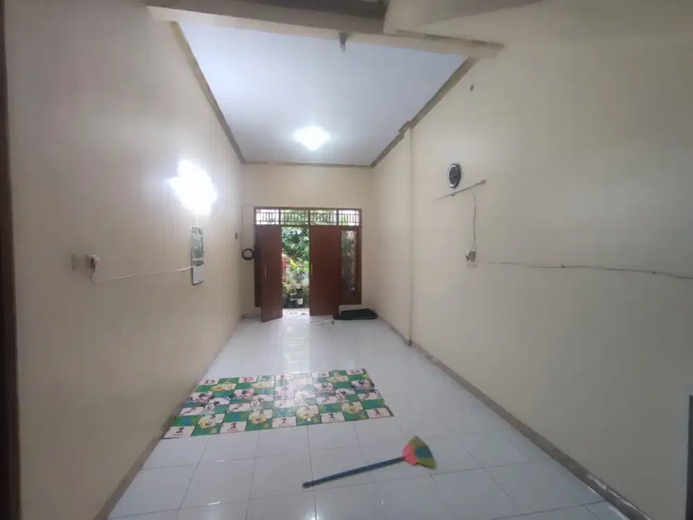 Disewakan Rumah Lokasi Startegis Di Kebon Jeruk Jakarta Barat