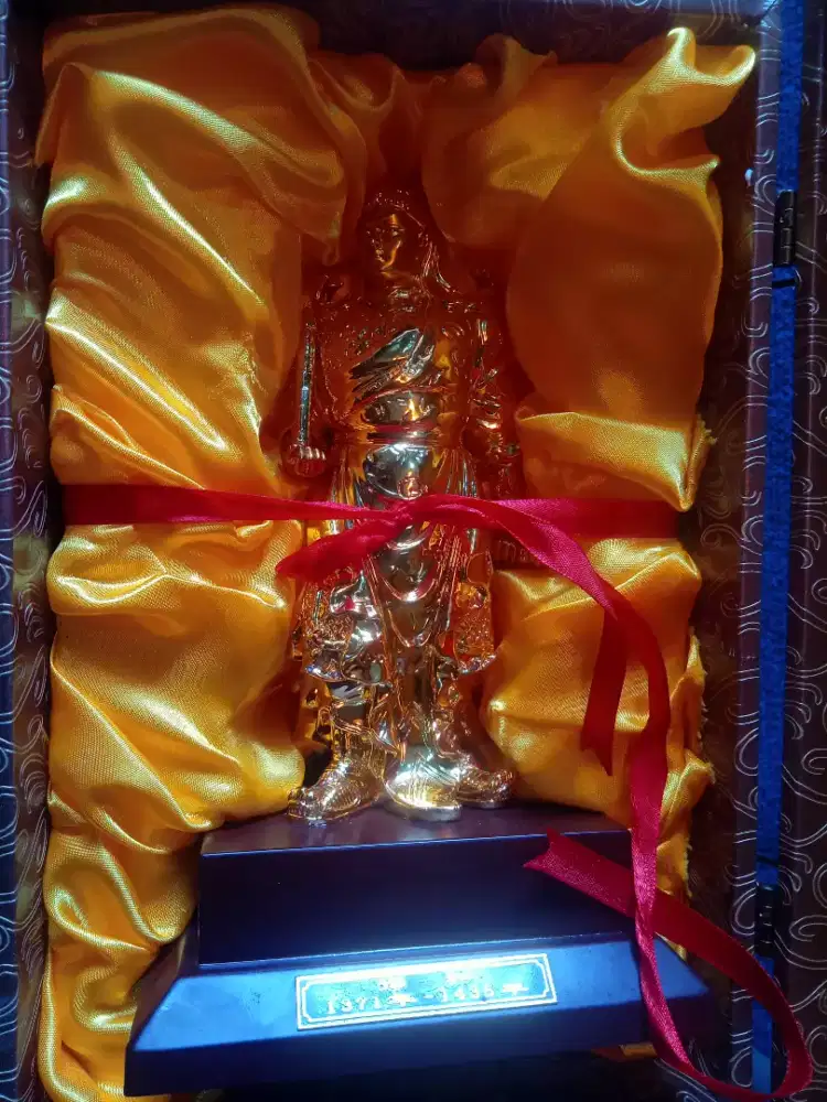 Barang Antik patung panglima thiongkok