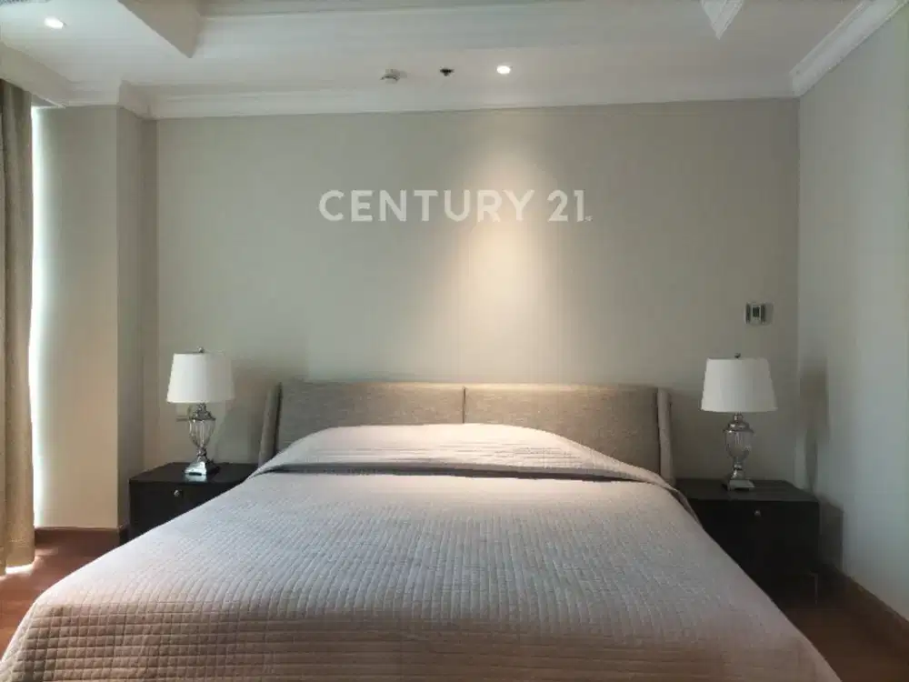 Four Season 3BR 198 Sqm Baru Renovasi Siap Huni