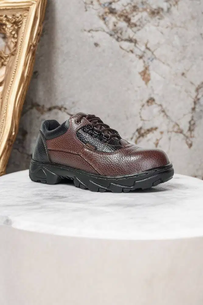 Tempat beli sepatu kerja sporty Pasuruan