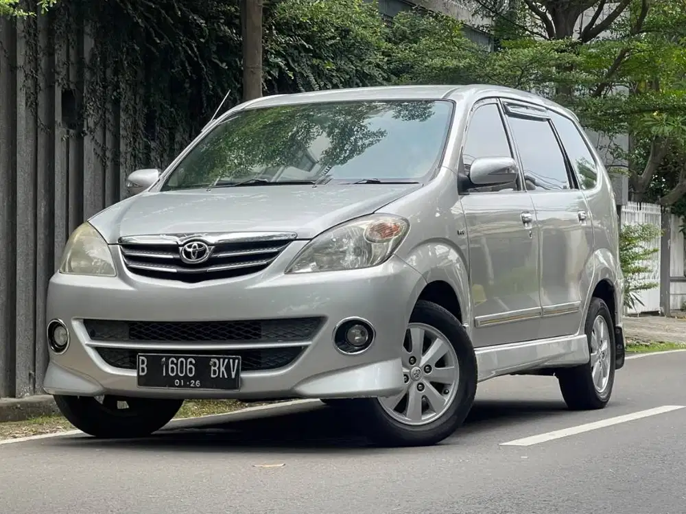Toyota Avanza S 1.5 2011 AT DP. 7Jt