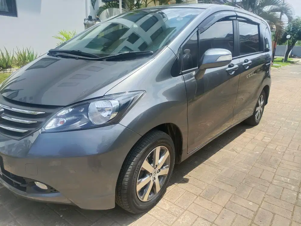 Honda Freed 2011 Bensin