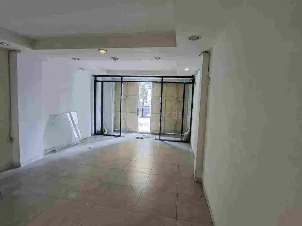 Disewakan Ruko Strategis dekat Paskal Hypersqure Posisi Mainroad Cocok Untuk Usaha