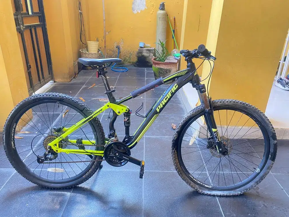 Sepeda pasific X-Track & Polygon Premier 1.0