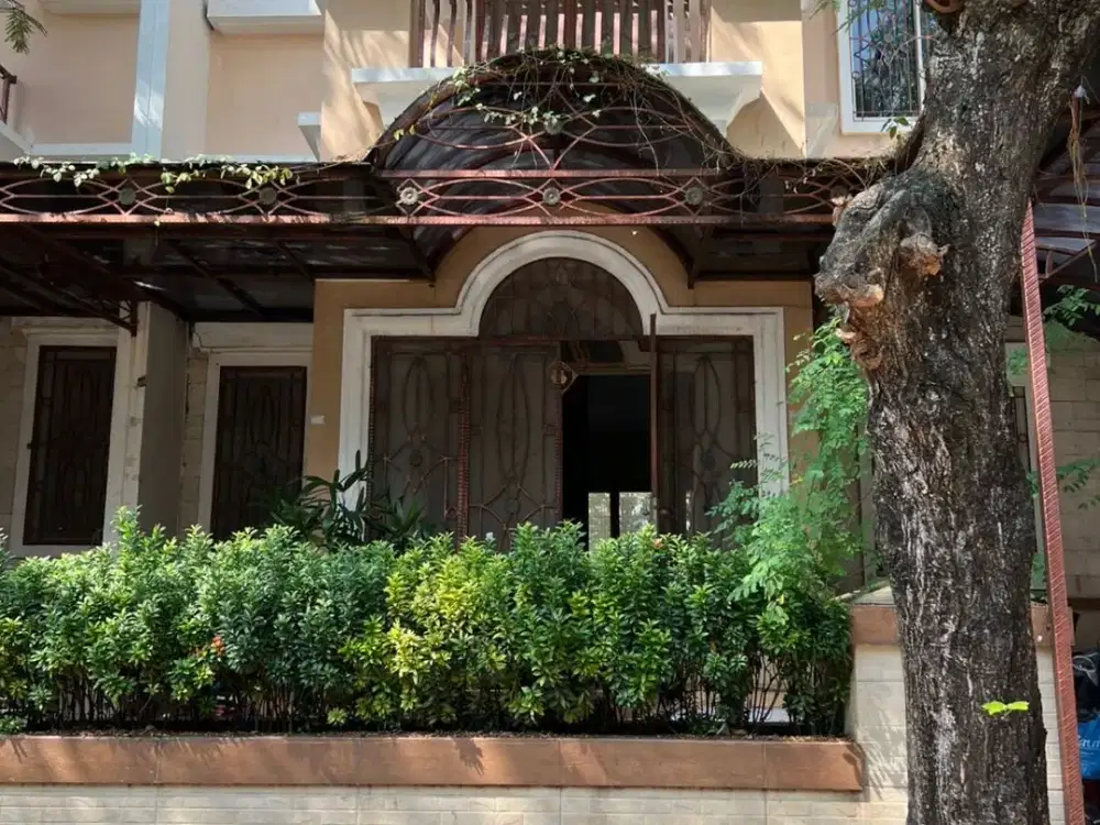 Rumah Pik1 Bgm akasia Golf Uk 8x18 ,standard developer,2 lantai,utara