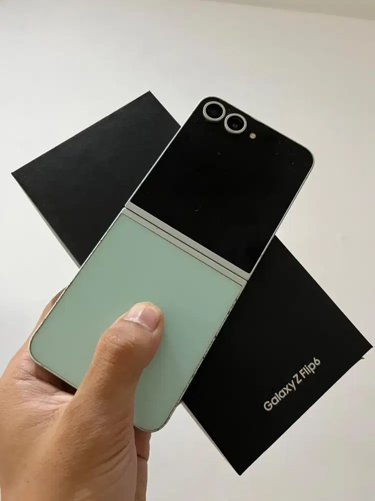 Samsung Z flip 6 12/256gb Resmi second