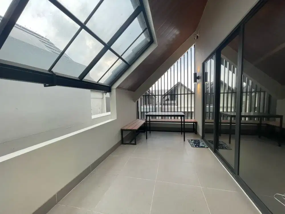 Jual Rumah Cantik (New Unit) Posisi Hoek / Hook Banci Full Furnish Di Gading Serpong