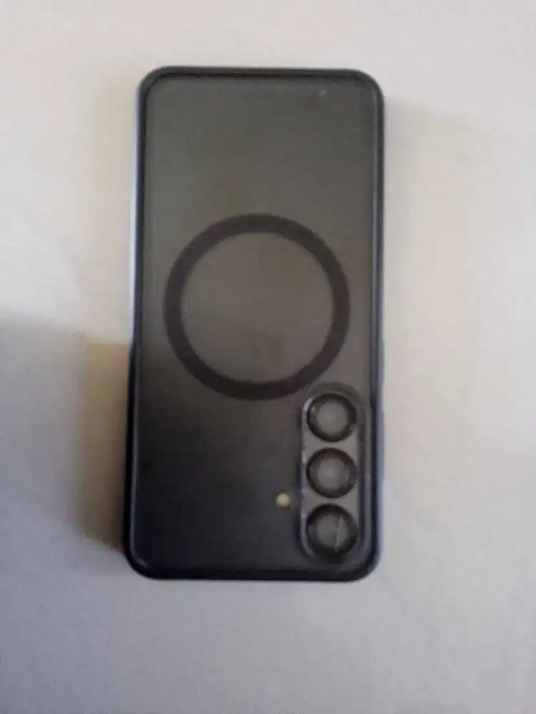 Samsung S24 256 GB lengkap, pribadi ,ori masih sangat bagus