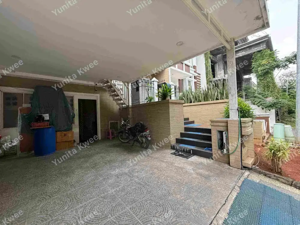 rumah crown golf boulevard dalam Cluster