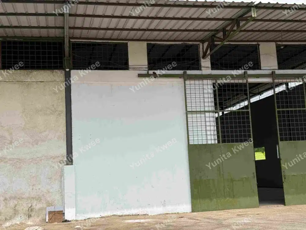 pergudangan salembaran raya dekat tol Pik 2