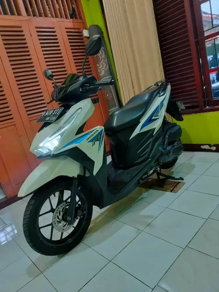 Honda Vario LED 125 th 2015 PJK baru bayar BS TT