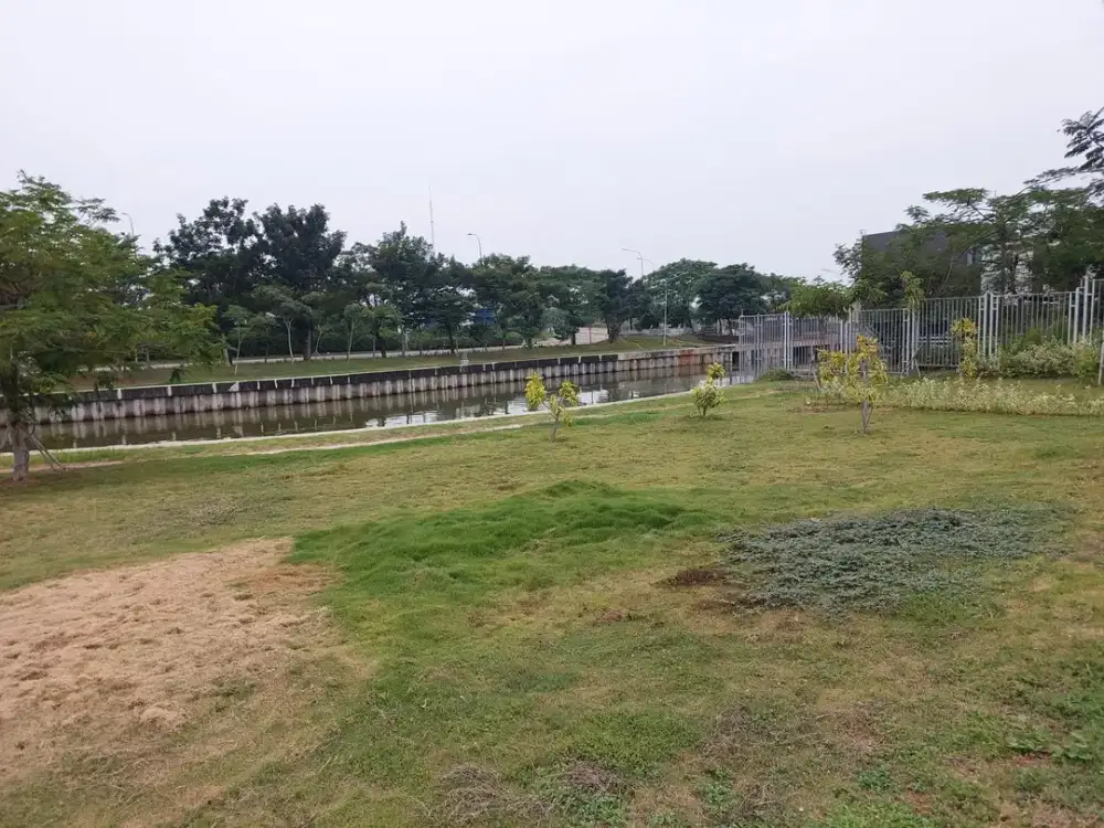 Dijual cepat kavling hadap selatan hunian PIK 2