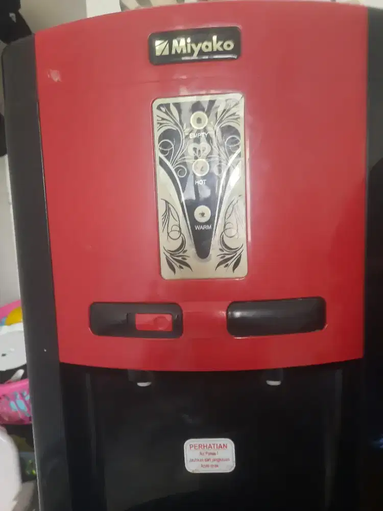 Dispenser galon dibawah