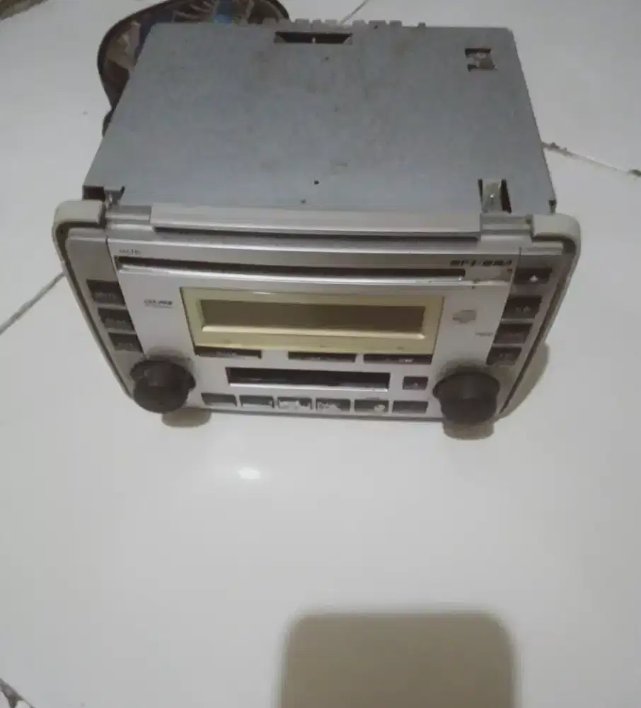 Tape / Tip / Radio / Head Unit ORIGINAL APV Arena SECOND