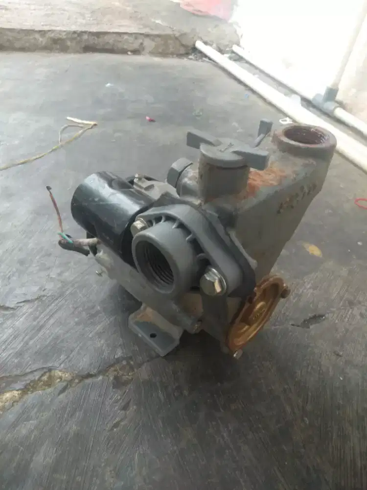 Pompa air merk sanyo
