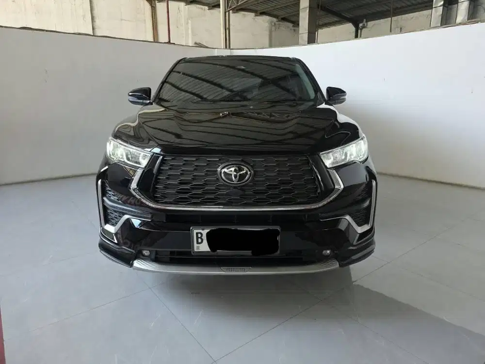 Low km 17rban Innova Zenix Q TSS Modelista Hybrid 2.0 Matic 2023 Hitam