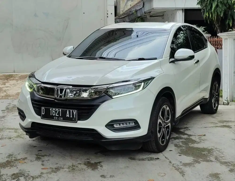 HRV HR-V SE 1.5 AT 2020 LowKM 33rb FACELIFT RECORD HONDA BANDUNG