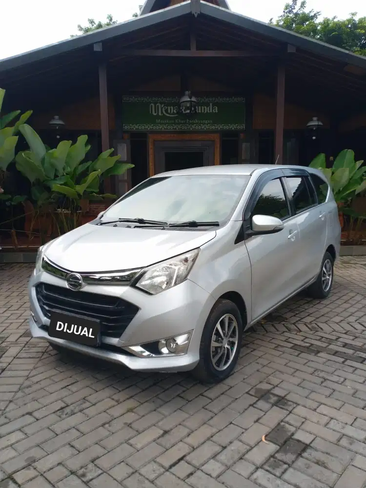 DAIHATSU SIGRA R AT DP 5 JT ANGSURAN RINGAN