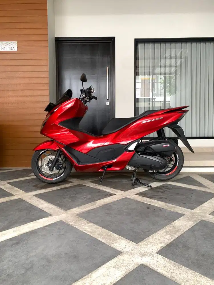 HONDA PCX 2023 CBS PAJAK IDUP, PLAT DKI, SRT LGKP, KUNCI 2, MESIN JOS
