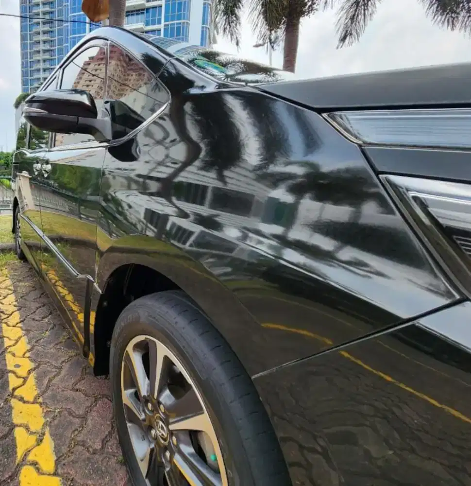 Voxy 2017 Black On Black