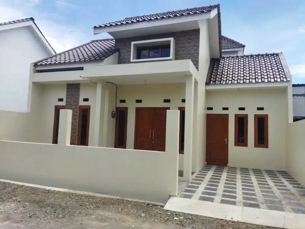 dijual rumah lokasi gumpang bisa KPR dengan DP 0% strategis