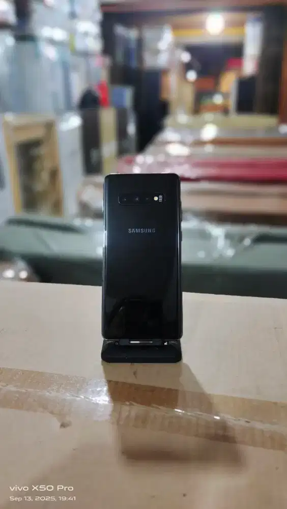 samsung S10 plus 8GB / 128GB, face id on, kamera jernih