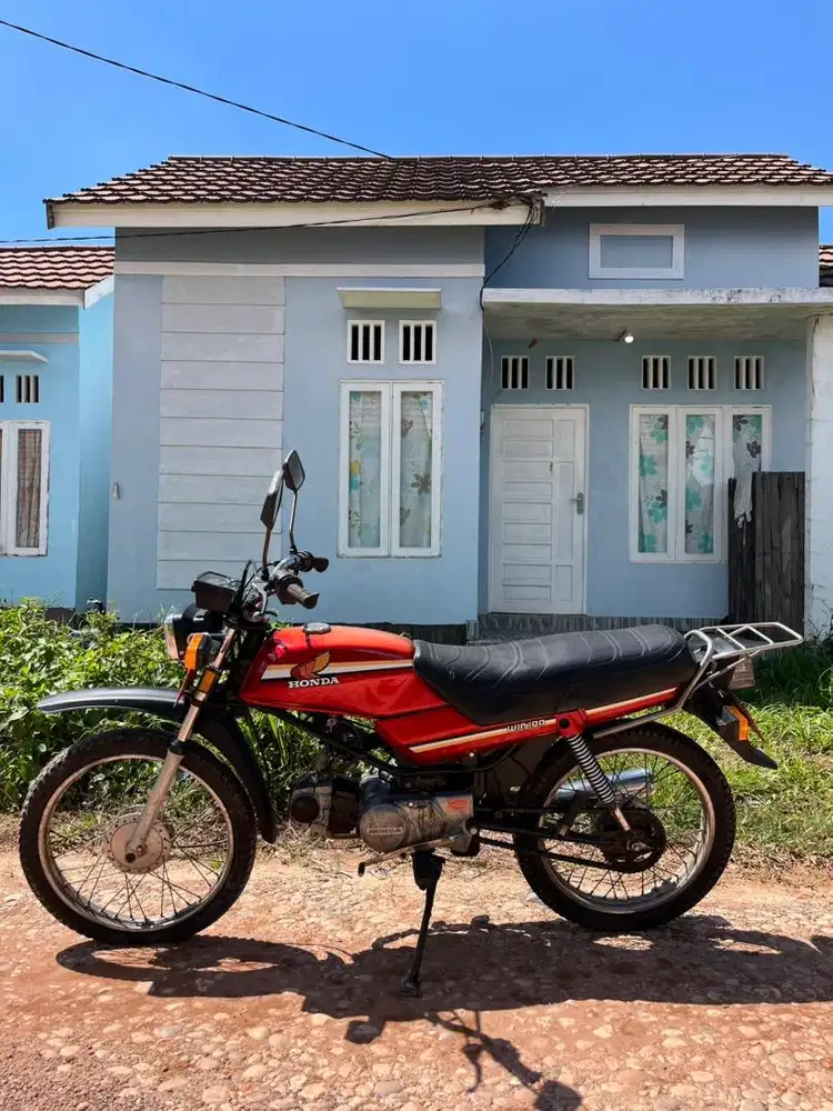 Honda Win 100 .