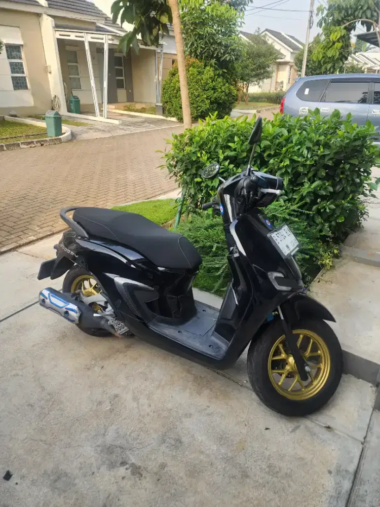 Stylo CBS Hitam 2024