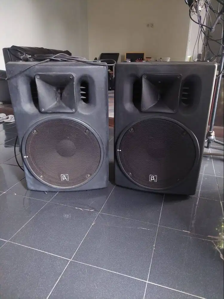 Paket Sound System Yamaha MG12XU + Speaker Beta 3 U15A 15” + Tripod