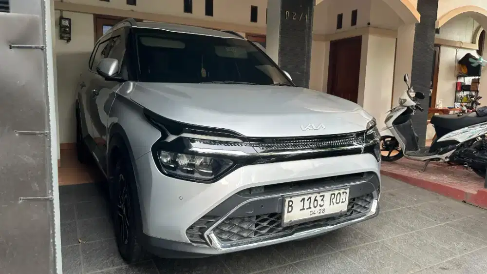 Kia All New Carens 1.5 7-Seater NIK 2022 (Pemakaian 2023) SILVER