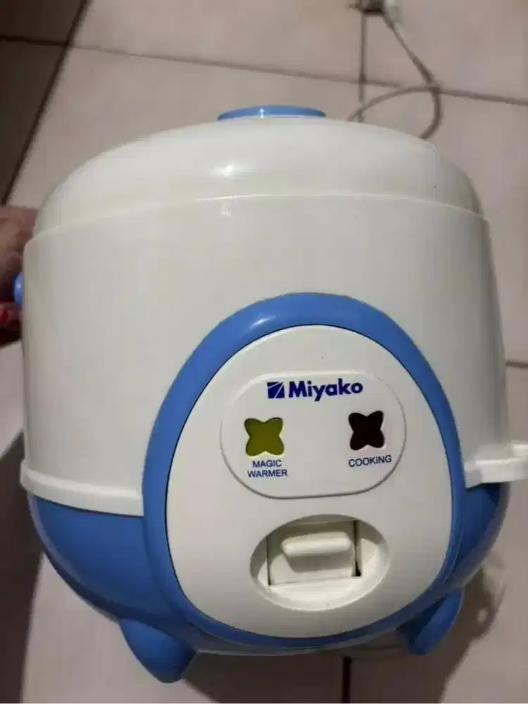 RICE COOKER MIYAKO 606 A