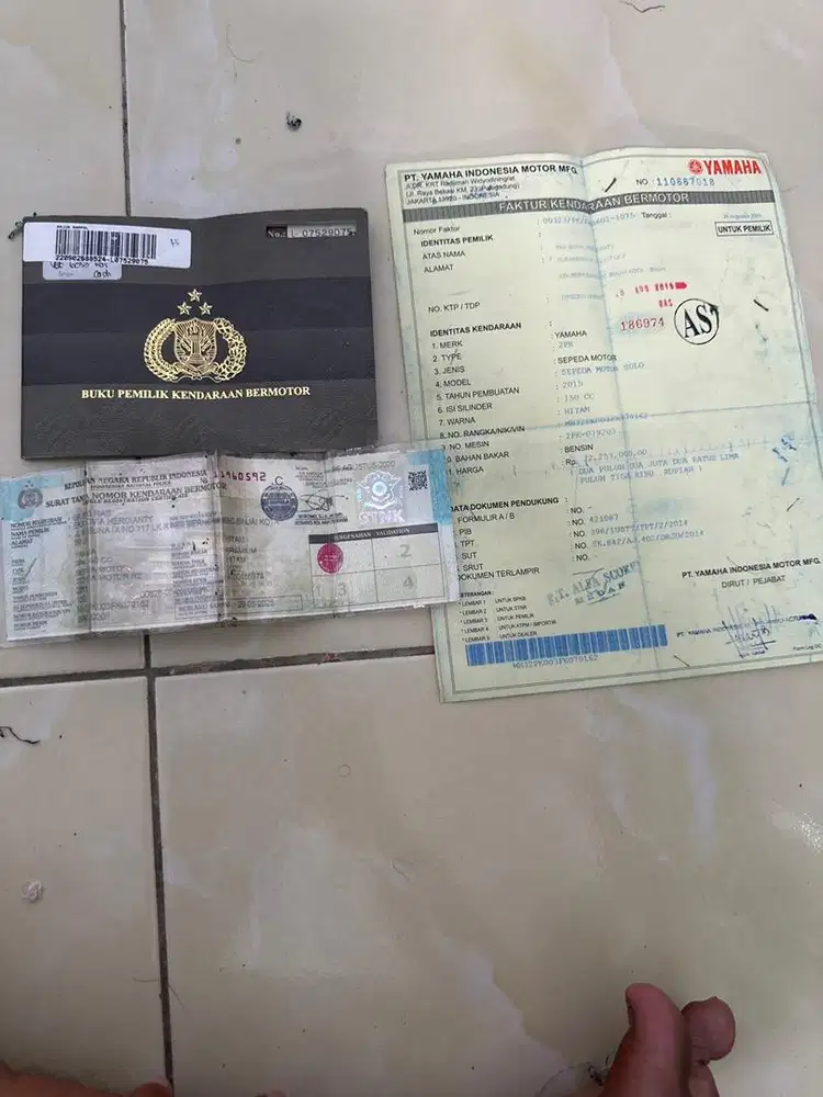 Yamaha R15 lengkap dan mesin sehat