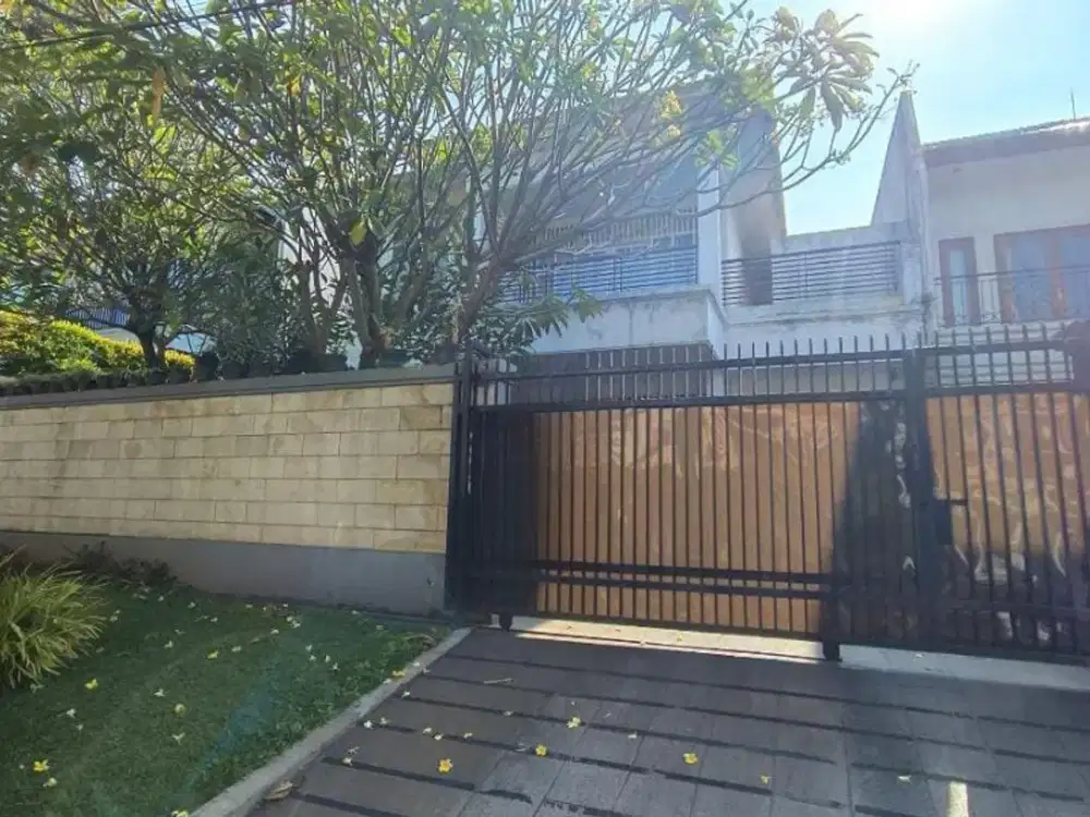 For Sale: Rumah 2 Lantai Siap Huni di Pondok Indah, Jakarta Selatan – Dekat PIM & MRT Lebak Bulus