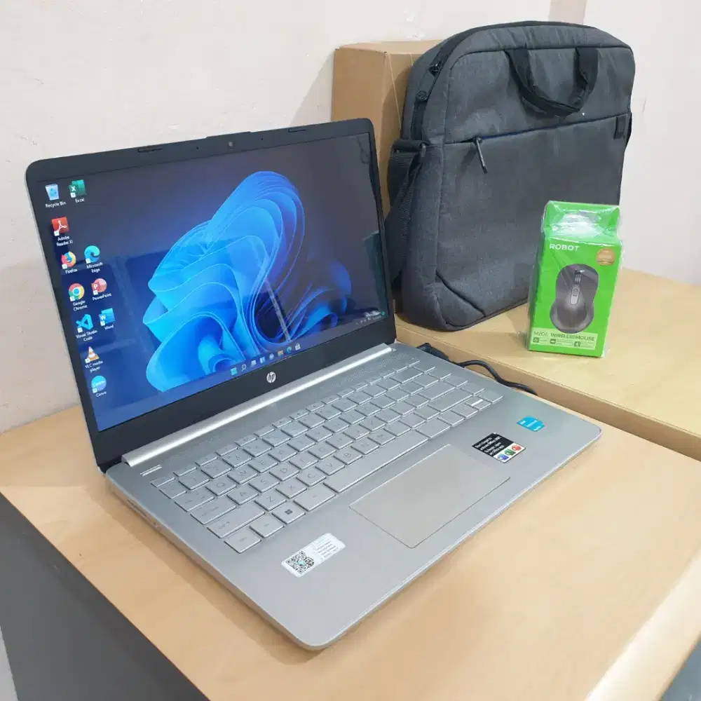 HP 14s - PENTIUM SILVER N6000 - VGA UHD - 4GB - NVME 256GB