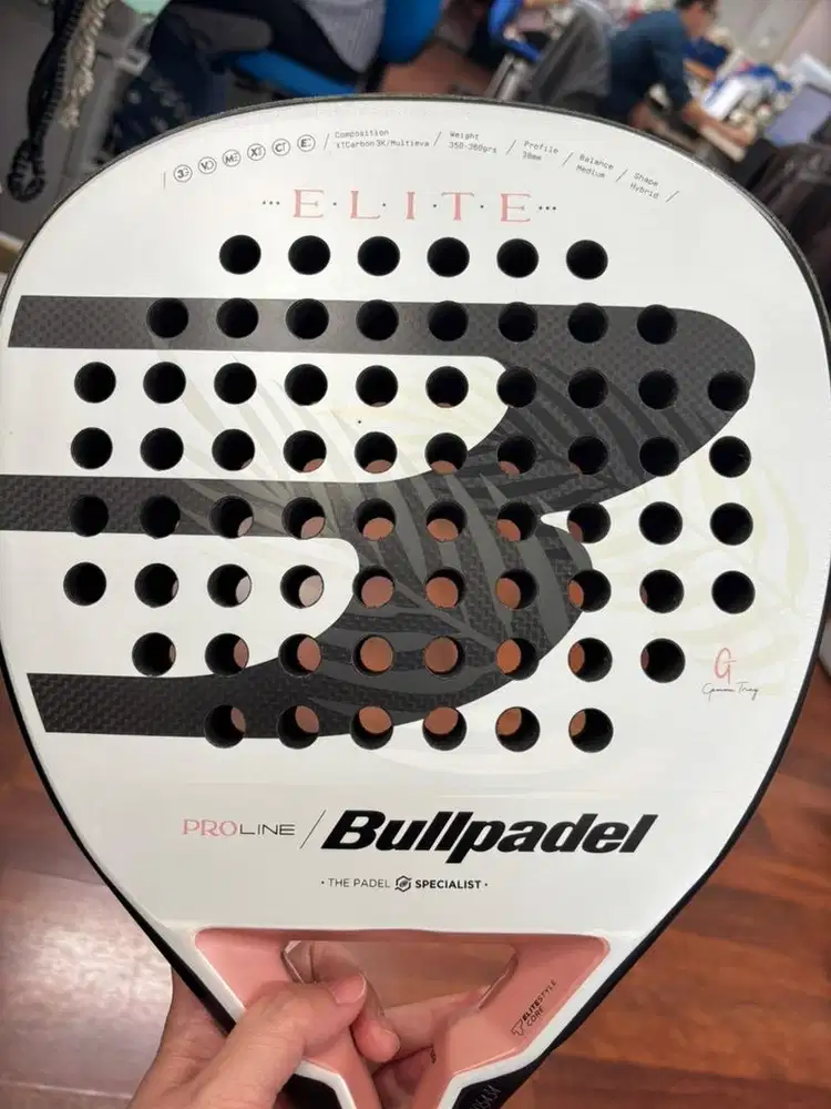 Raket Padel Bullpadel elite 2024 second , depan belakang warna beda