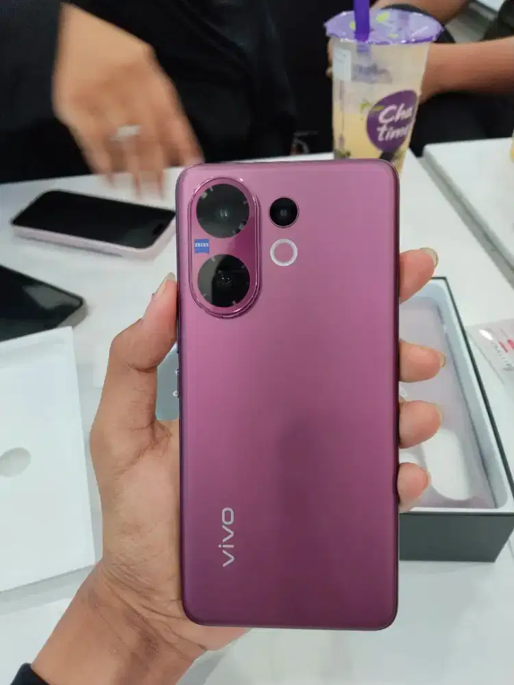 Vivo V60  5G  8+8 256