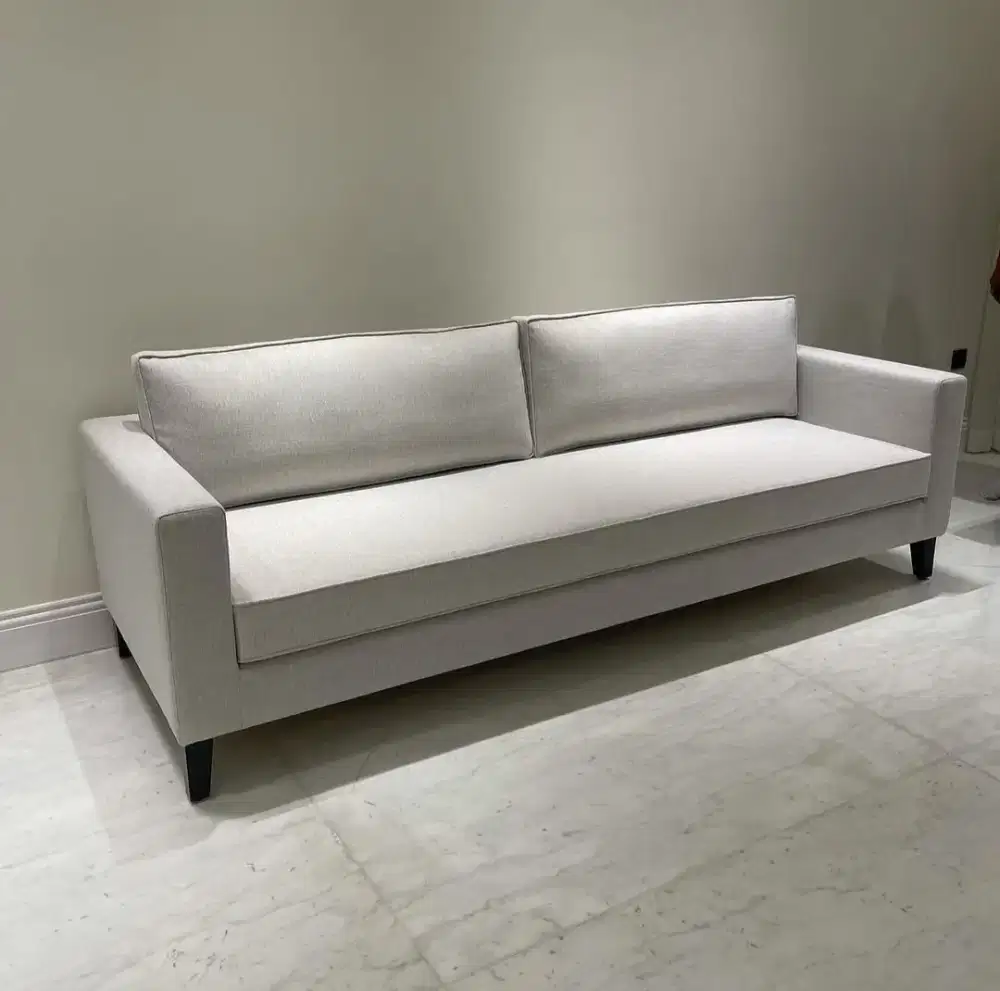 Sofa 3 dudukan minimalis crem