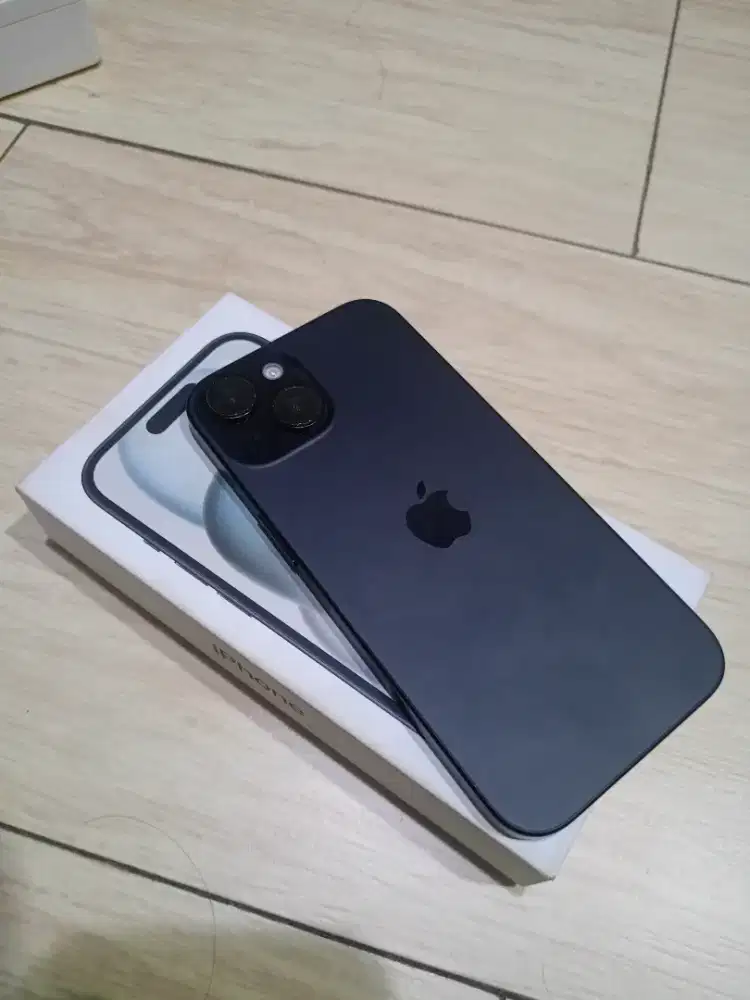 iPhone 15 128 GB fullset resmi iBox