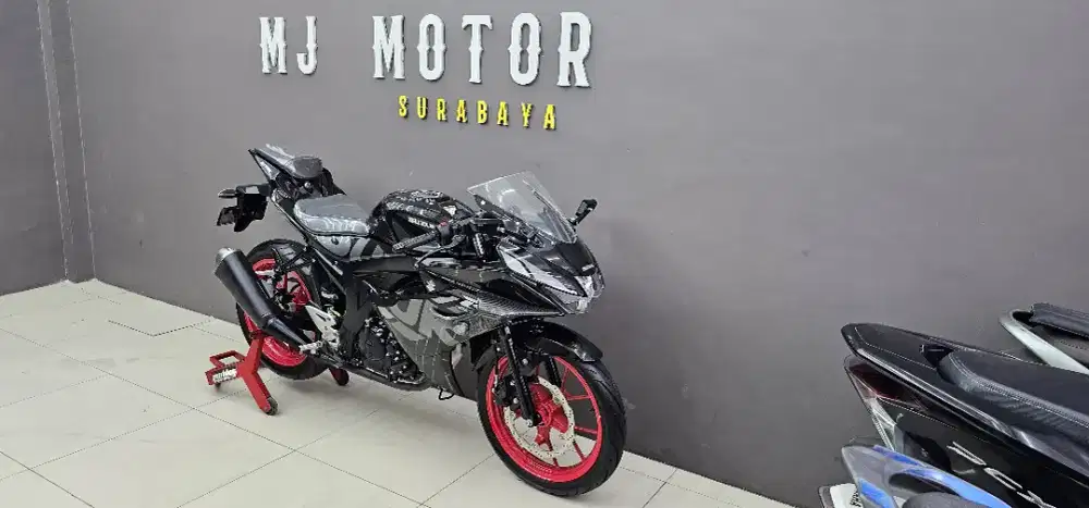 Suzuki GSX R 150 tahun 2022 // KREDIT DP 5 JT