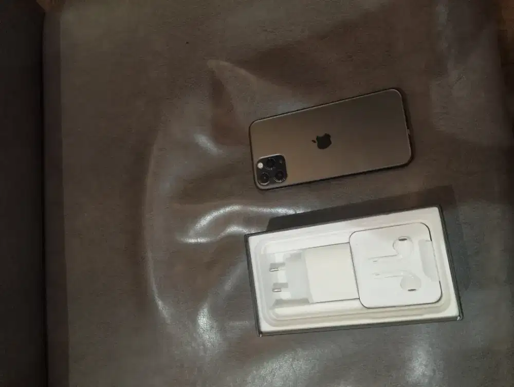 Iphone 11 pro max 256gb favorit baru