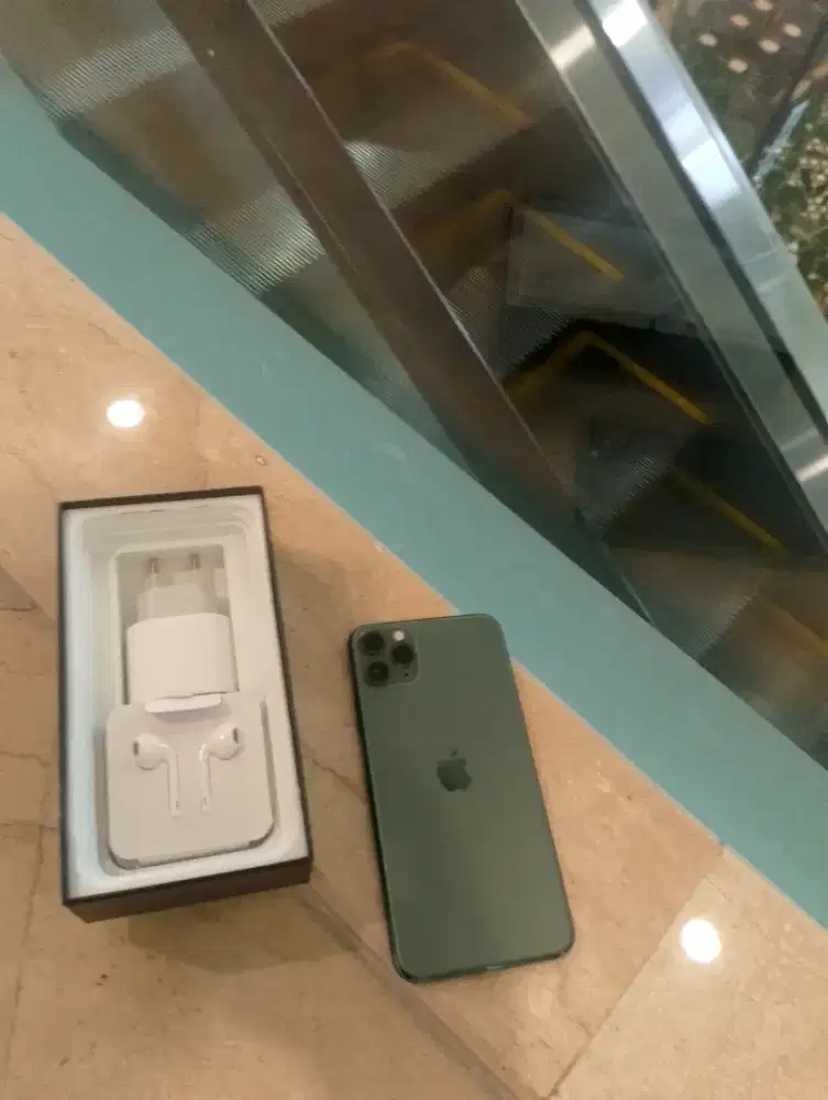 Iphone 11 pro max 256gb semata mata aple baru