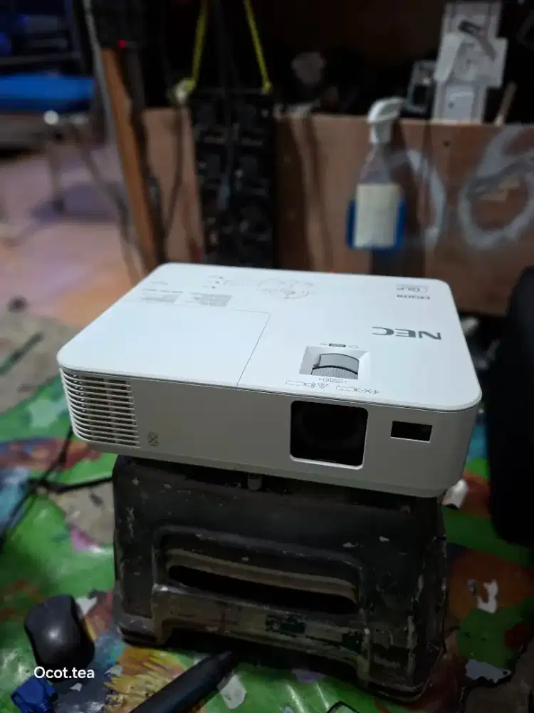 Proyektor nec ve303x