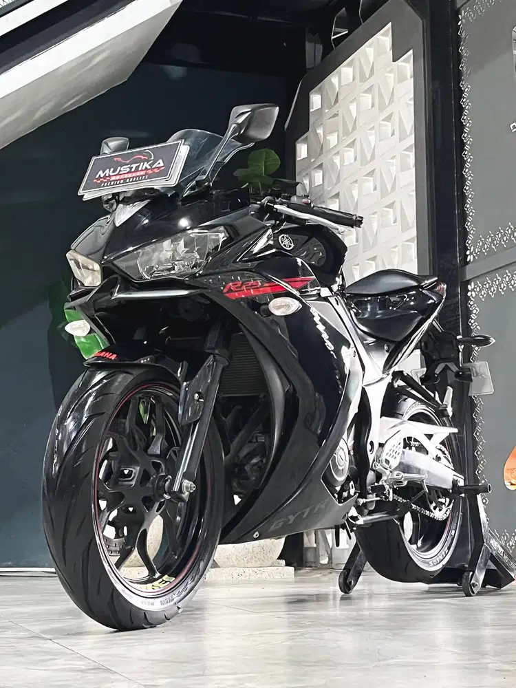 Yamaha R-25 Spesial Hitam | 2014 | Wulan mustika