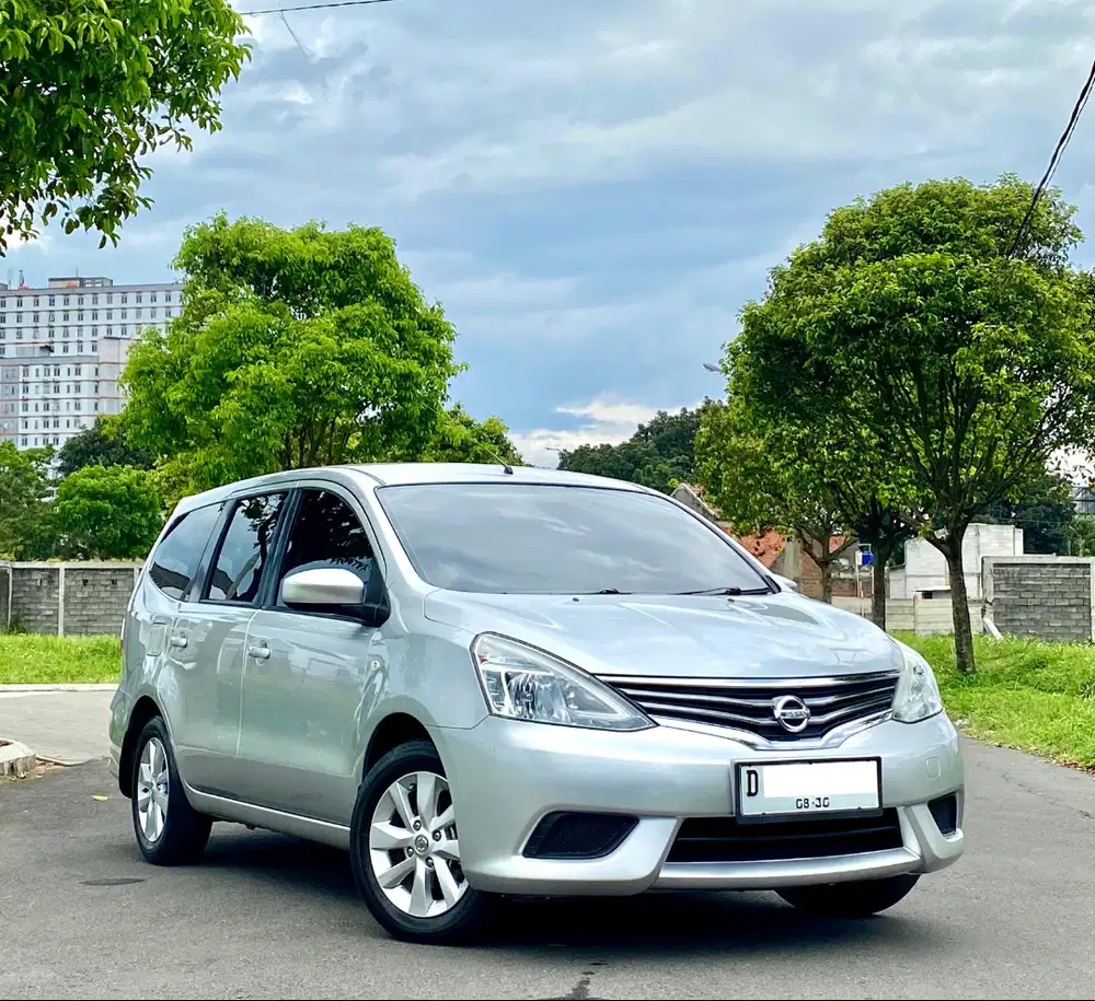 NISSAN LIVINA SV 2015