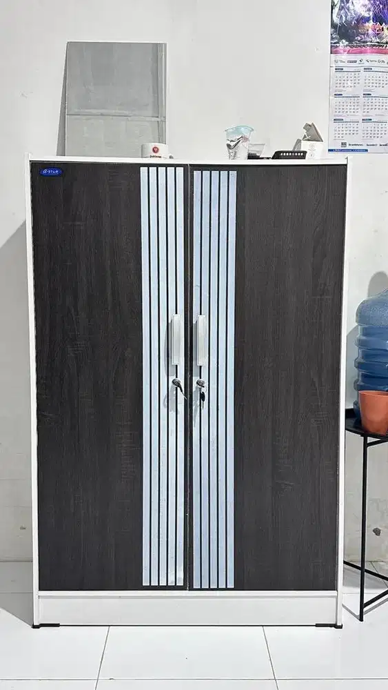 DIJUAL LEMARI MINIMALIS