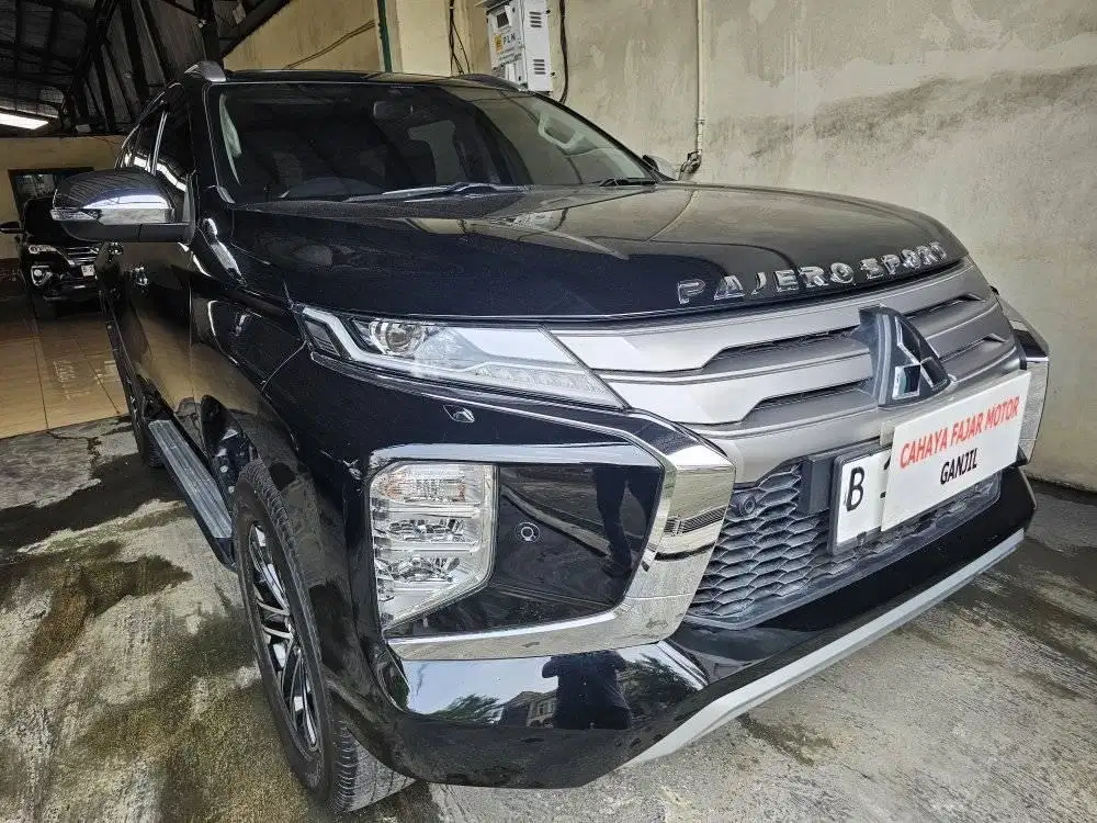 Mitsubishi Pajero Sport New Dakar 4x2 At 2023 Hitam