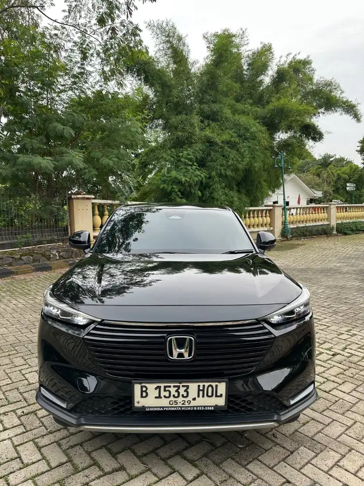 Honda HR-V 1.5 SE A/T 2024  Black pearl KM: 18000an Pajak: Mei 2026