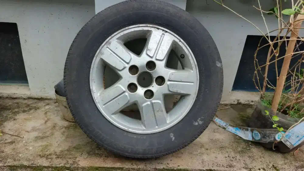 Ban Spare innova R15