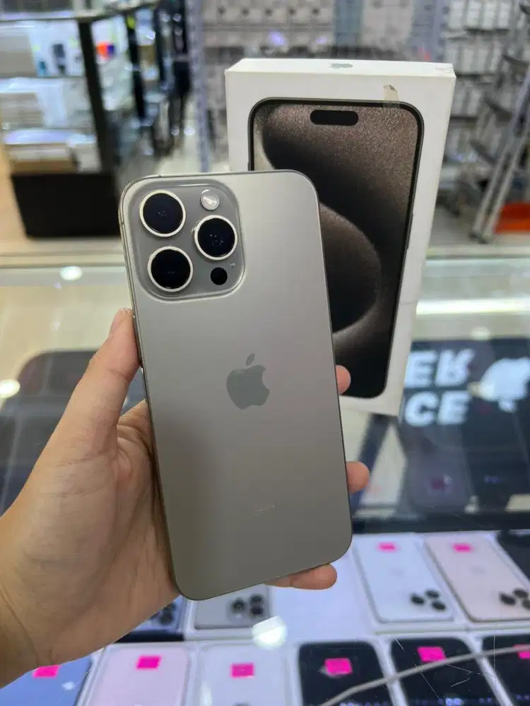 SECOND IPHONE 15 PRO MAX 256GB EX IBOX MULUS PEMAKAIAN
